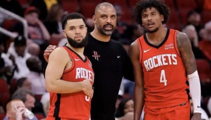 游戏规则模拟器-后场双枪34中7！火箭进攻贫瘠 被黑七已成必然？